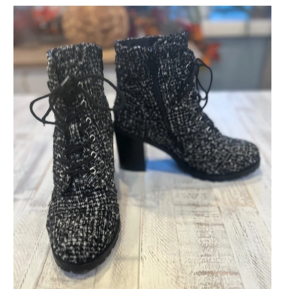 Diba True Black White Tweed Lace Up Block Heel Ankle Boots Women's Size 10M
